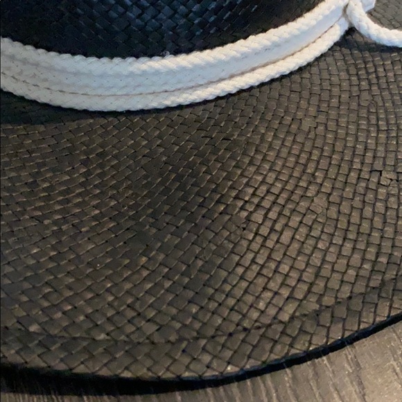 Black straw hat - Picture 3 of 4